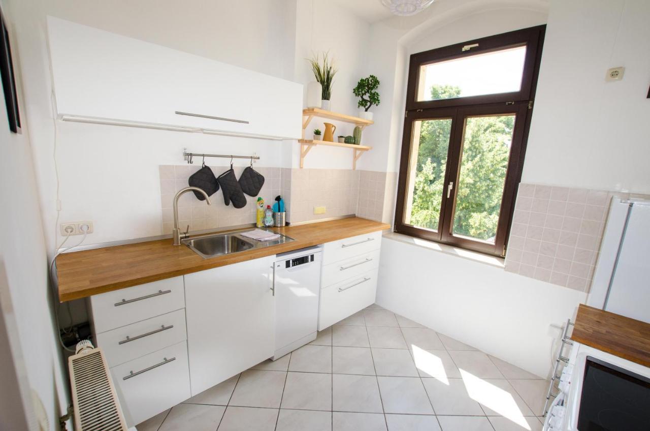 Casarina - Stilvoller Altbau In Zentraler Lage Apartment Dresden Luaran gambar