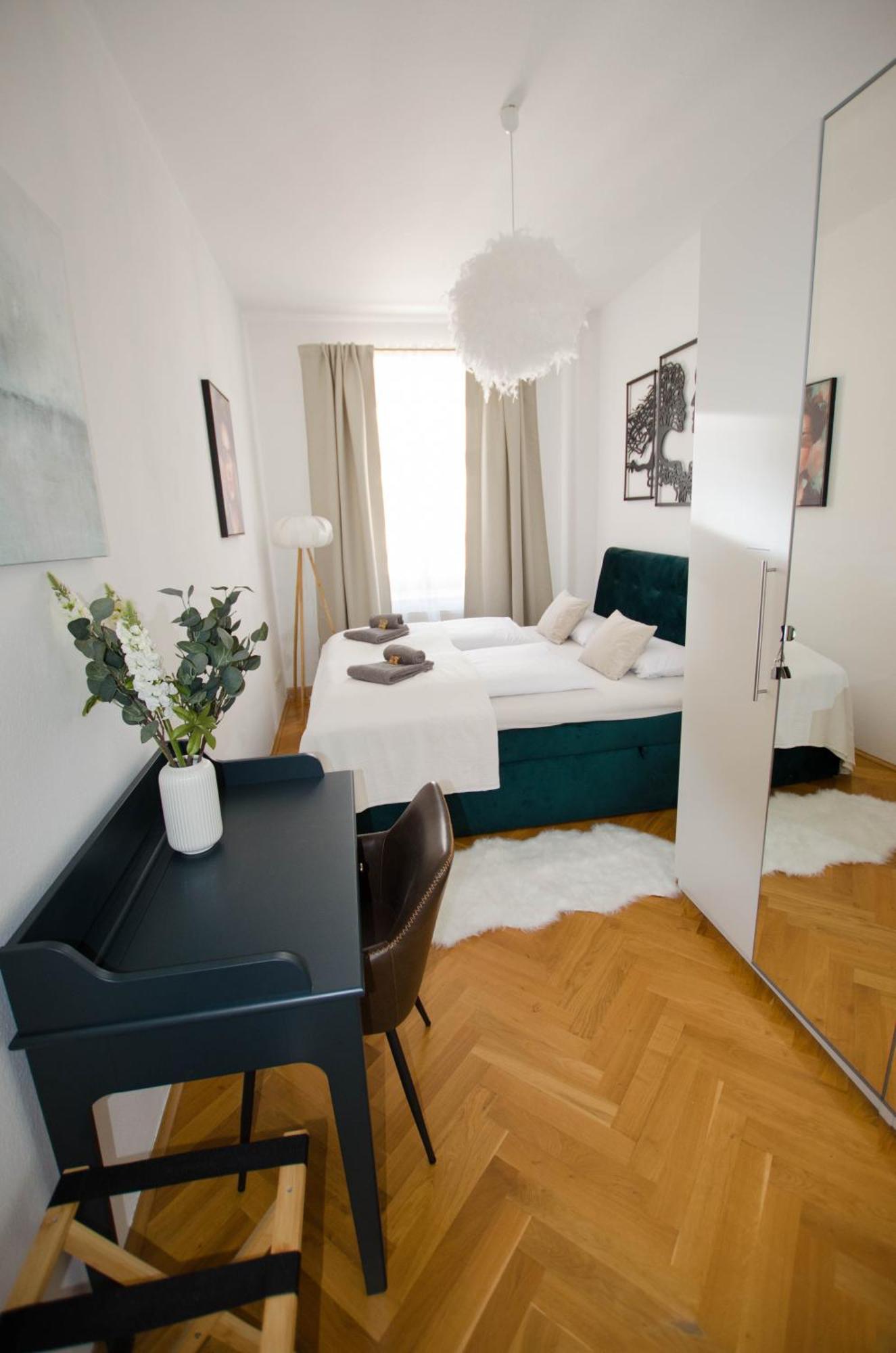 Casarina - Stilvoller Altbau In Zentraler Lage Apartment Dresden Luaran gambar